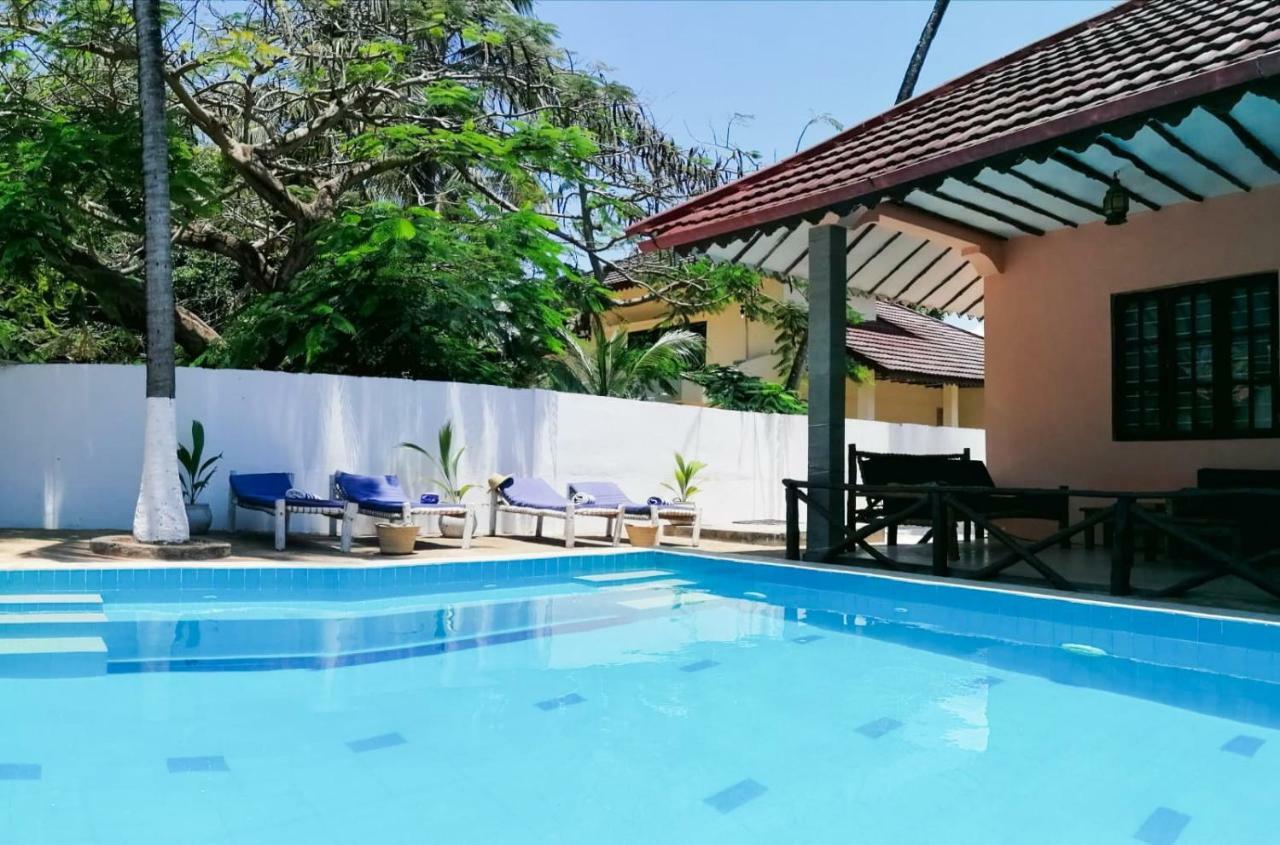 Hakuna Matata Villa Paje Exterior photo